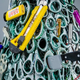 Los agentes de seguridad del aeropuerto de Lithuania hicieron un árbol de Navidad con los objetos confiscados de los pasajeros.